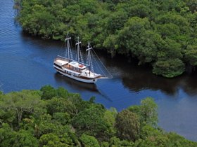 REVEILLON - Amazônia - Navegação pelo Rio Negro - M/V Desafio