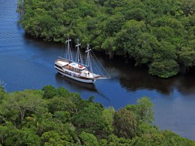 REVEILLON - Amazônia - Navegação pelo Rio Negro - M/V Desafio