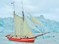 Noruega Inverno - Velejando no Ártico com Aurora Boreal e Baleias